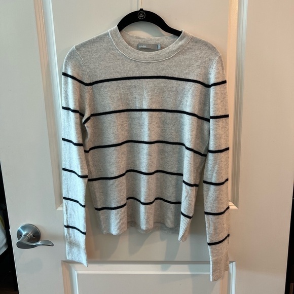 VINCE CASHMERE SWEATERS - Picture 1 of 15